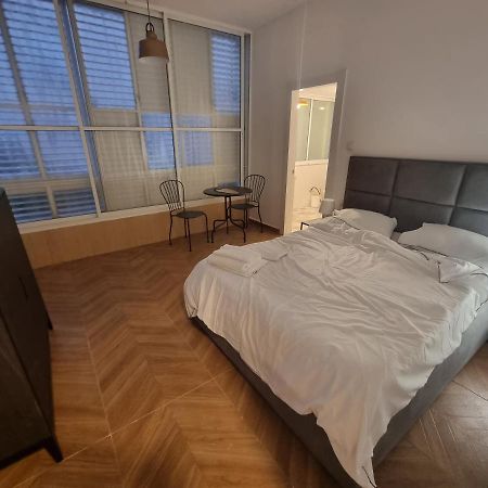 הברון Baron Apartment Rishon LeZion Bagian luar foto